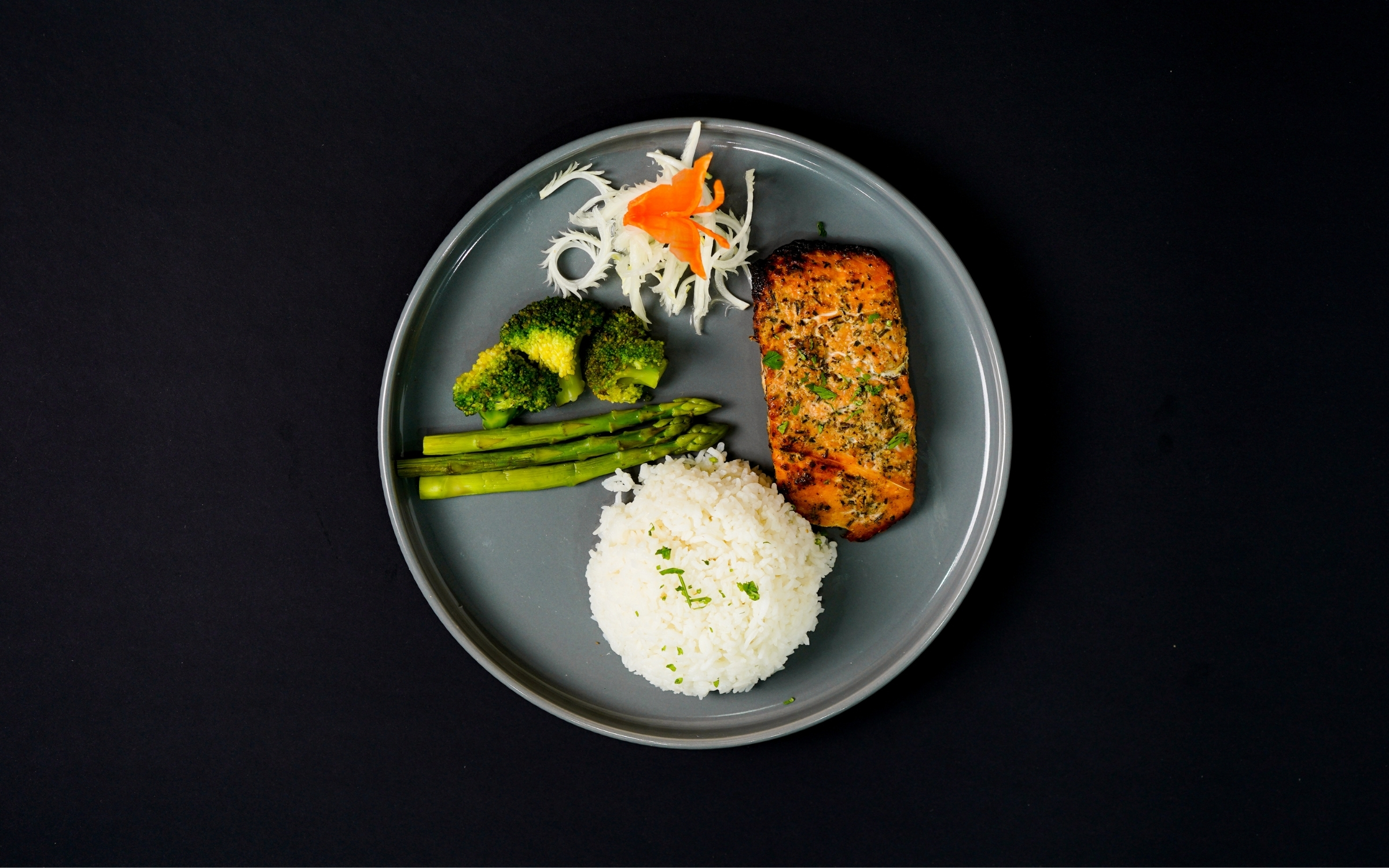 Grilled salmon with rice